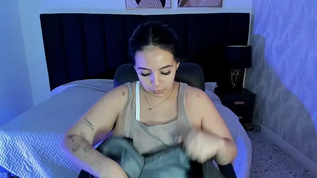 Snapshot of camiladuke7 chatting on October 9, 2025, 7:34 pm camiladuke7 online show from October 9, 2025, 7:34 pm