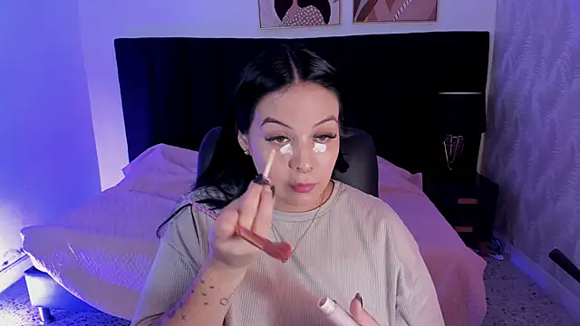 Snapshot of camiladuke7 chatting on October 18, 2025, 7:47 pm camiladuke7 online show from October 18, 2025, 7:47 pm