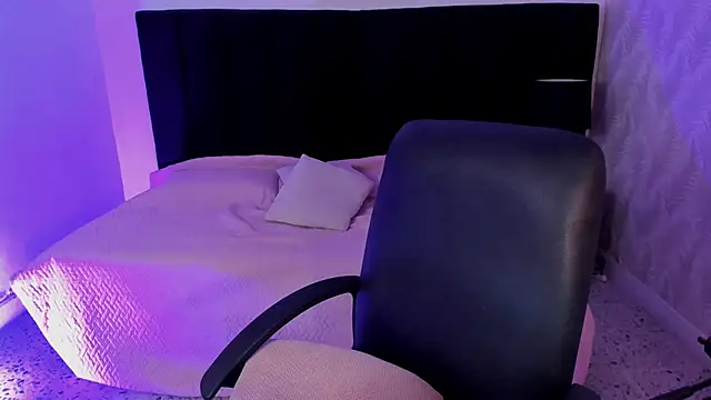 Snapshot of camiladuke7 chatting on October 20, 2025, 7:36 pm camiladuke7 online show from October 20, 2025, 7:36 pm