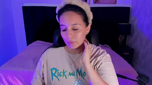 Snapshot of camiladuke7 chatting on October 22, 2025, 7:35 pm camiladuke7 online show from October 22, 2025, 7:35 pm