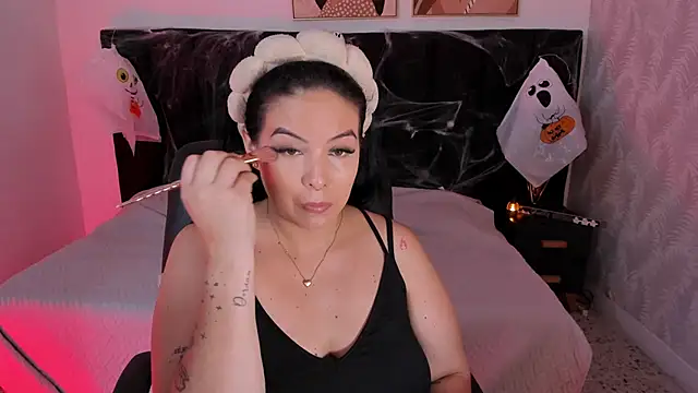 Snapshot of camiladuke7 chatting on October 28, 2025, 7:38 pm camiladuke7 online show from October 28, 2025, 7:38 pm