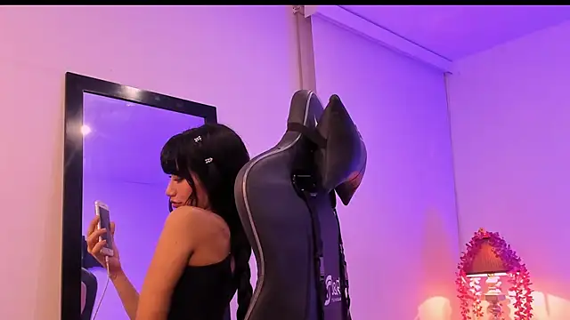 Snapshot of Rouse_Monroe chatting on September 24, 2025, 3:54 am Rouse Monroe online show from September 24, 2025, 3:54 am