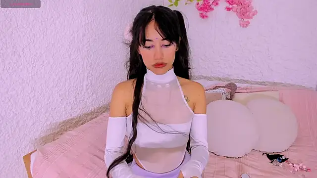 Snapshot of Rouse_Monroe chatting on October 15, 2025, 9:04 pm Rouse Monroe online show from October 15, 2025, 9:04 pm