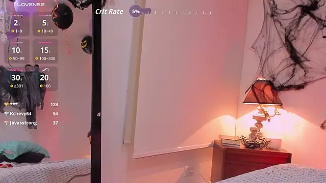 Snapshot of Rouse_Monroe chatting on October 27, 2025, 4:11 pm Rouse Monroe online show from October 27, 2025, 4:11 pm