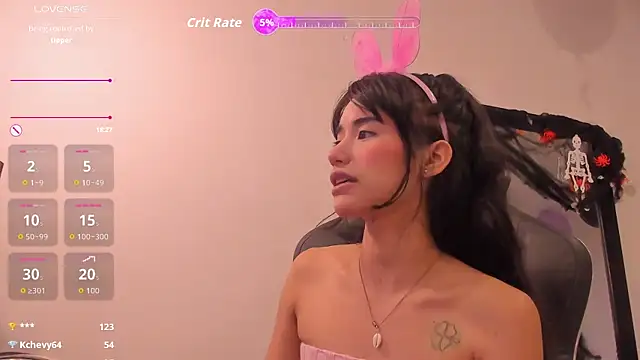 Snapshot of Rouse_Monroe chatting on October 28, 2025, 5:00 am Rouse Monroe online show from October 28, 2025, 5:00 am