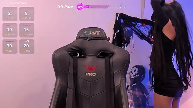 Snapshot of Rouse_Monroe chatting on October 31, 2025, 4:46 am Rouse Monroe online show from October 31, 2025, 4:46 am