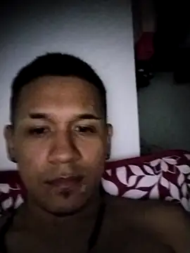 Snapshot of Mohamedxxx13 chatting on October 3, 2025, 5:04 am Mohamedxxx13 online show from October 3, 2025, 5:04 am