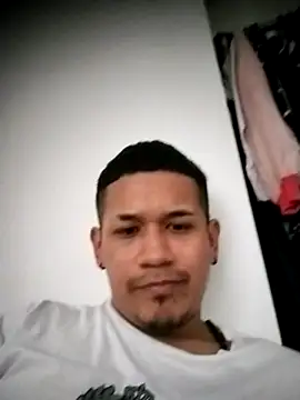 Snapshot of Mohamedxxx13 chatting on October 7, 2025, 5:43 pm Mohamedxxx13 online show from October 7, 2025, 5:43 pm