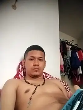 Snapshot of Mohamedxxx13 chatting on November 2, 2025, 3:36 pm Mohamedxxx13 online show from November 2, 2025, 3:36 pm