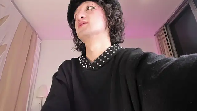 Snapshot of Haru_bloom chatting on October 17, 2025, 3:10 am Haru bloom online show from October 17, 2025, 3:10 am