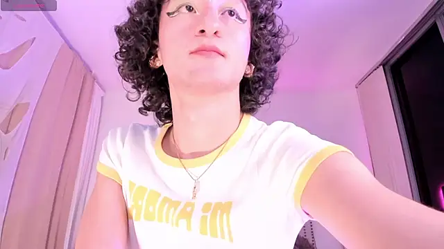 Snapshot of Haru_bloom chatting on October 31, 2025, 1:39 am Haru bloom online show from October 31, 2025, 1:39 am