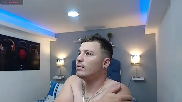 scarlett and justin online show from October 28, 2025, 3:43 am