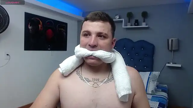 scarlett and justin online show from October 31, 2025, 1:39 am