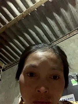 Halyy xx online show from October 18, 2025, 11:05 pm