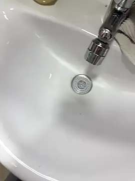 tusmuertos420 online show from October 27, 2025, 7:29 pm