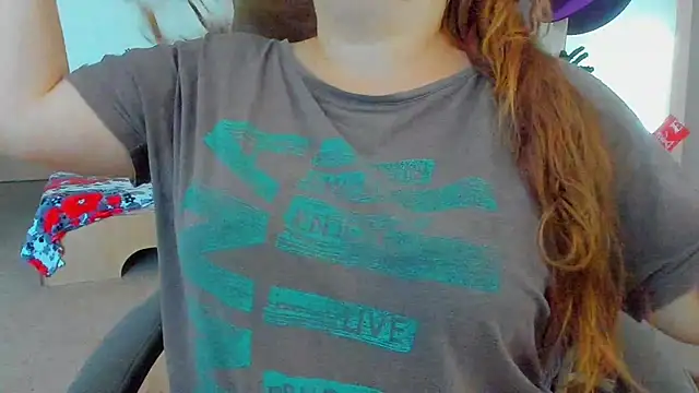 Snapshot of Liza-Mendez chatting on October 21, 2025, 5:30 am Liza-Mendez online show from October 21, 2025, 5:30 am