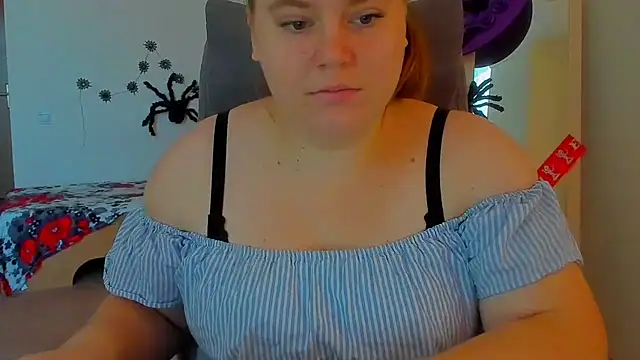 Snapshot of Liza-Mendez chatting on November 1, 2025, 6:04 am Liza-Mendez online show from November 1, 2025, 6:04 am