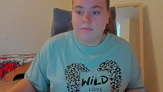 Snapshot of Liza-Mendez chatting on November 4, 2025, 6:34 am Liza-Mendez online show from November 4, 2025, 6:34 am