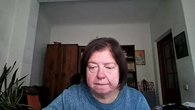 Snapshot of Violet_Pulse chatting on October 13, 2025, 9:53 am Violet Pulse online show from October 13, 2025, 9:53 am