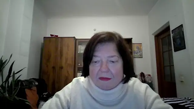 Snapshot of Violet_Pulse chatting on October 16, 2025, 2:51 pm Violet Pulse online show from October 16, 2025, 2:51 pm