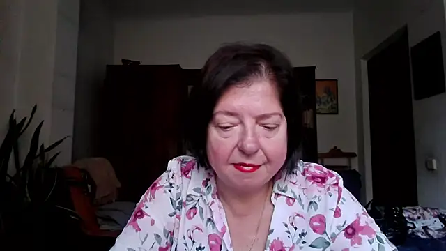 Snapshot of Violet_Pulse chatting on October 17, 2025, 10:51 am Violet Pulse online show from October 17, 2025, 10:51 am