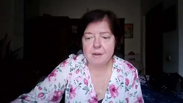 Snapshot of Violet_Pulse chatting on October 29, 2025, 12:18 pm Violet Pulse online show from October 29, 2025, 12:18 pm