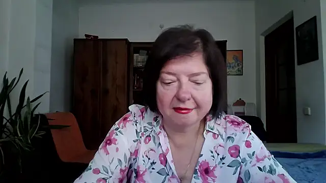 Snapshot of Violet_Pulse chatting on October 31, 2025, 9:32 am Violet Pulse online show from October 31, 2025, 9:32 am