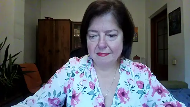 Snapshot of Violet_Pulse chatting on November 1, 2025, 12:40 pm Violet Pulse online show from November 1, 2025, 12:40 pm