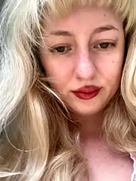 RonnieKiss online show from December 15, 2025, 3:55 am