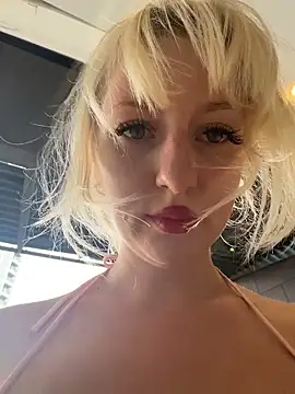 RonnieKiss online show from March 8, 2026, 9:02 am