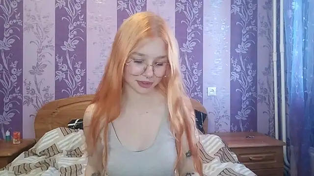 Snapshot of Lutangogansit chatting on September 21, 2025, 11:01 am Lutangogansit online show from September 21, 2025, 11:01 am