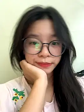 mau15  online show from September 25, 2025, 2:10 pm