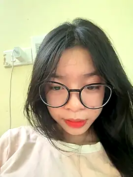 mau15  online show from October 11, 2025, 2:11 am