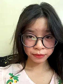 mau15  online show from October 15, 2025, 5:02 pm