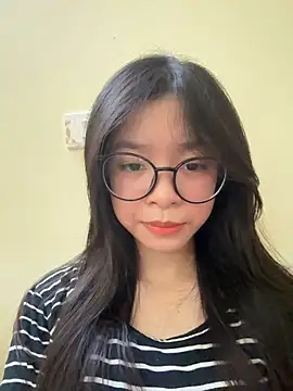 mau15  online show from October 17, 2025, 10:18 am