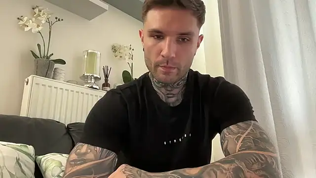 Larsskeet online show from September 20, 2025, 12:28 pm