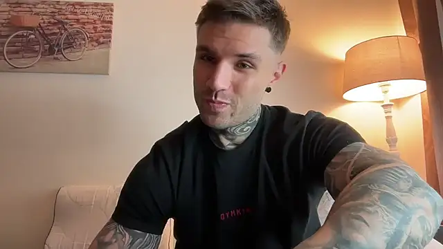 Larsskeet online show from October 2, 2025, 1:51 pm