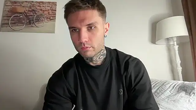 Larsskeet online show from October 9, 2025, 1:20 pm