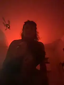 Snapshot of giovincello133 chatting on October 31, 2025, 7:15 pm giovincello133 online show from October 31, 2025, 7:15 pm