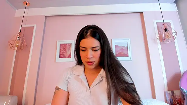 Snapshot of Sarah_Reidd chatting on October 1, 2025, 1:06 pm Sarah Reidd online show from October 1, 2025, 1:06 pm