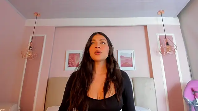 Snapshot of Sarah_Reidd chatting on October 30, 2025, 12:17 pm Sarah Reidd online show from October 30, 2025, 12:17 pm