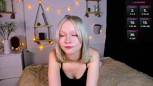 ArcticaRyder online show from October 8, 2025, 7:17 am