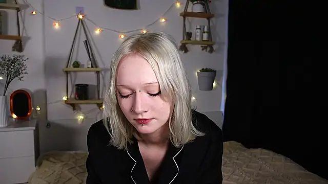 ArcticaRyder online show from October 9, 2025, 7:06 am