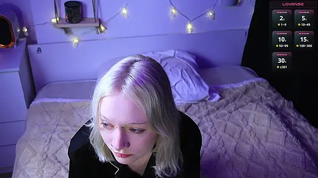 ArcticaRyder online show from October 15, 2025, 11:21 am