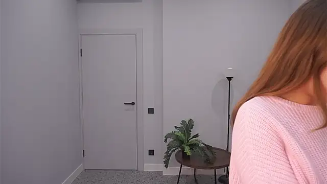 Snapshot of AdrianaCoenen chatting on September 28, 2025, 6:13 pm AdrianaCoenen online show from September 28, 2025, 6:13 pm