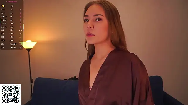 Snapshot of AdrianaCoenen chatting on November 1, 2025, 7:05 pm AdrianaCoenen online show from November 1, 2025, 7:05 pm