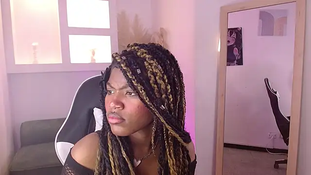 Snapshot of onyx_ebony chatting on October 31, 2025, 12:50 pm onyx ebony online show from October 31, 2025, 12:50 pm