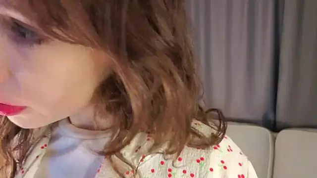 DelilahConsalvo online show from November 5, 2025, 4:12 am