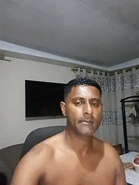 Snapshot of kingVibeX chatting on October 10, 2025, 8:52 pm kingVibeX online show from October 10, 2025, 8:52 pm