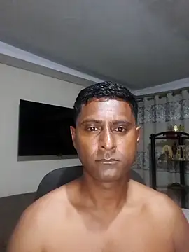 Snapshot of kingVibeX chatting on October 21, 2025, 7:58 pm kingVibeX online show from October 21, 2025, 7:58 pm